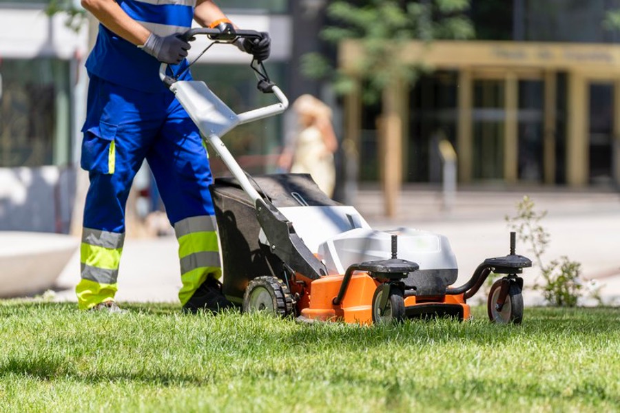 lawn mowing fairfax